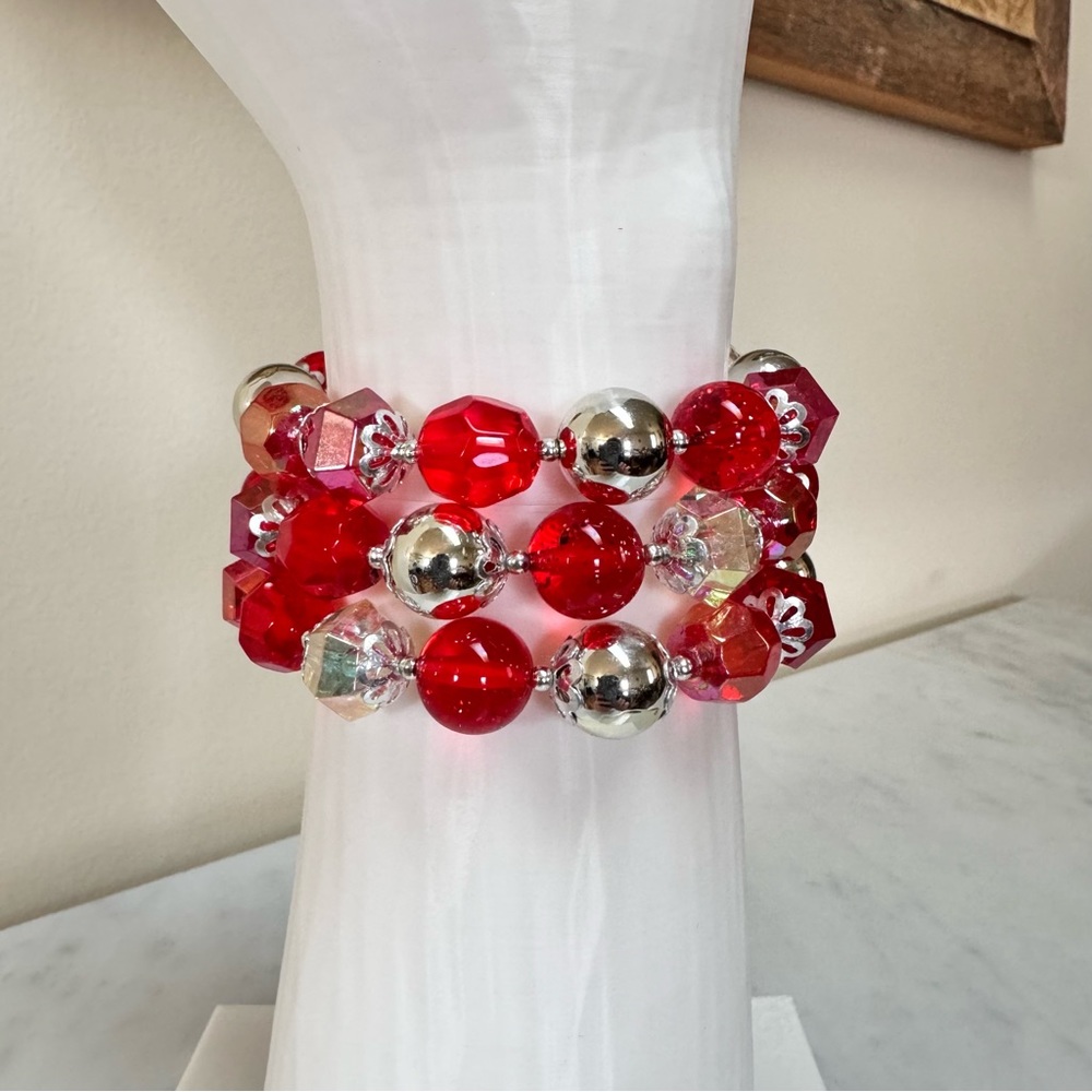 Vintage 3-Strand Bracelet Red Silver Round & Faceted Bead Round Button 8.75"L